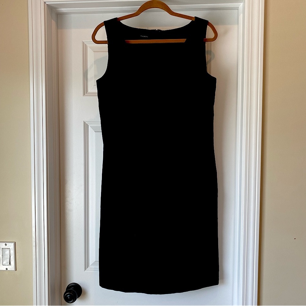 Talbots Sleeveless V-Neck Sheath Dress - Size‎ 10 - Black - NWOT